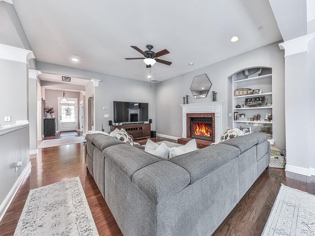 2038 Stone Pointe Drive NW, Kennesaw, GA 30152