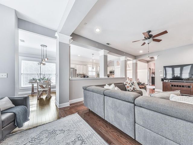 2038 Stone Pointe Drive NW, Kennesaw, GA 30152