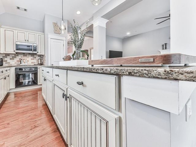 2038 Stone Pointe Drive NW, Kennesaw, GA 30152