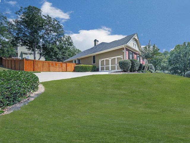 2038 Stone Pointe Drive NW, Kennesaw, GA 30152