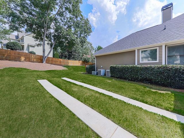2038 Stone Pointe Drive NW, Kennesaw, GA 30152