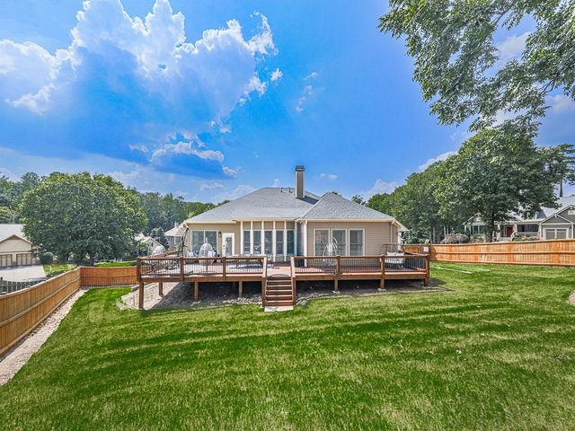 2038 Stone Pointe Drive NW, Kennesaw, GA 30152