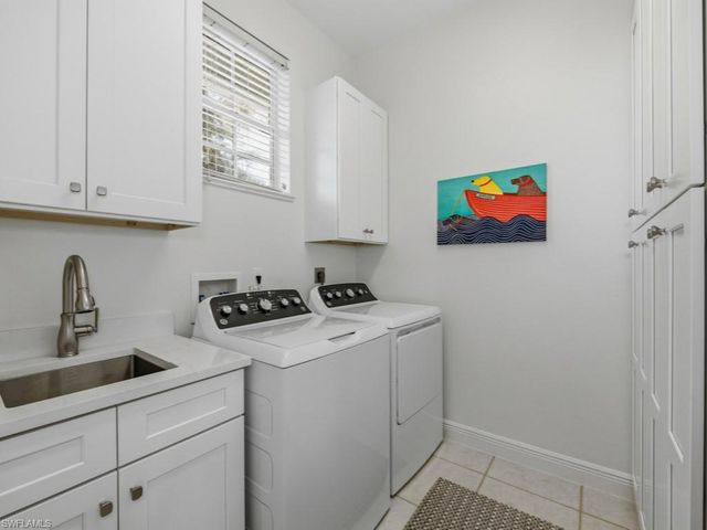 390 Oak AVE, Naples, FL 34108