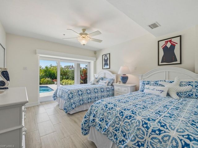 390 Oak AVE, Naples, FL 34108