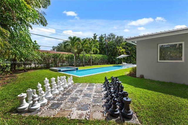 520 Castania Ave, Coral Gables, FL 33146