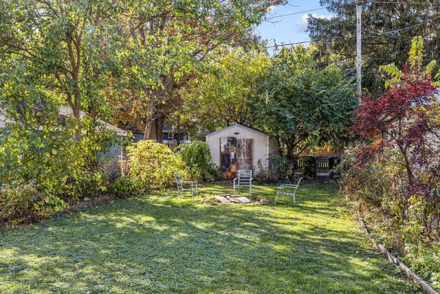 210 N Grant Street, Westmont, IL 60559