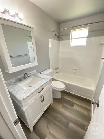 4909 Meding Street, Savannah, GA 31405