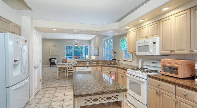 5811 WHITE OAK BAYOU COURT, Bradenton, FL 34203