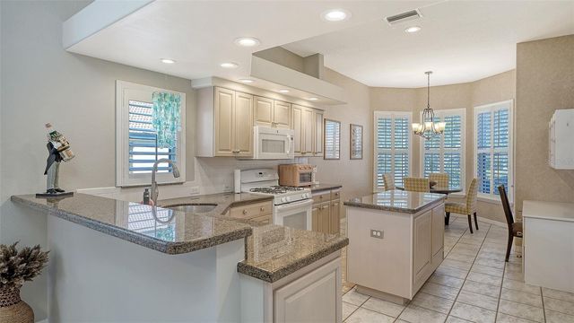 5811 WHITE OAK BAYOU COURT, Bradenton, FL 34203