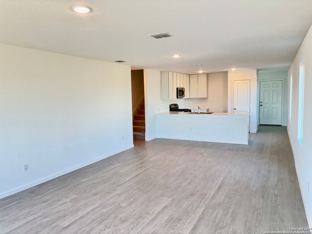 5726 Willow Point, San Antonio, TX 78219