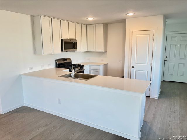 5726 Willow Point, San Antonio, TX 78219