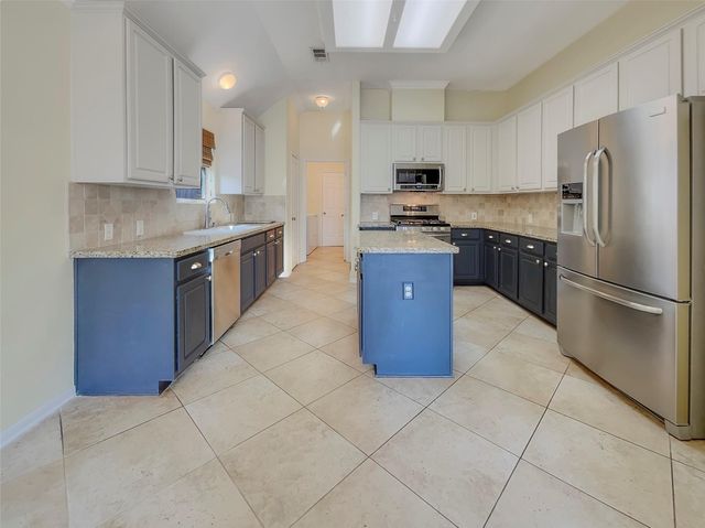 20818 Meadowhill Drive, Spring, TX 77388