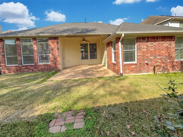 20818 Meadowhill Drive, Spring, TX 77388