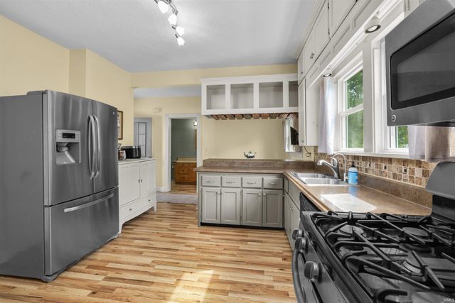617 E 9th Street, Auburn, IN 46706