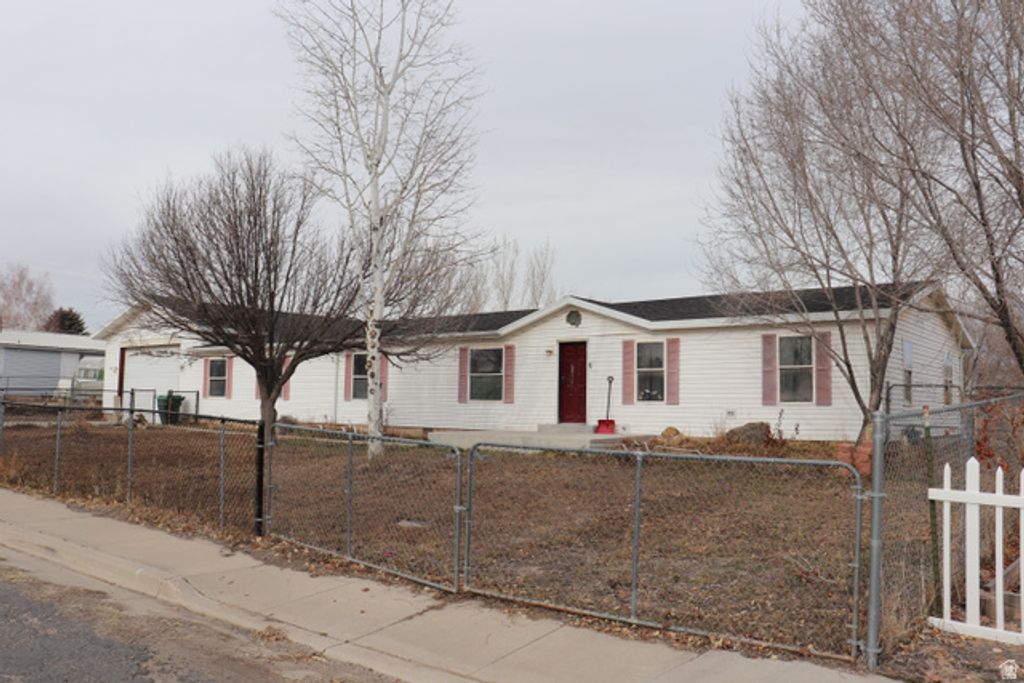 535 E 600 N, Vernal, UT 84078