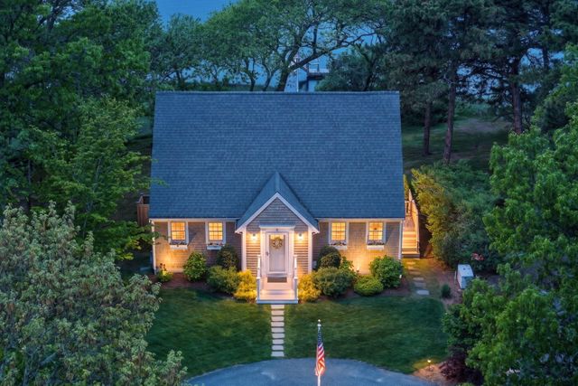 31 Albion Way, South Dennis, MA 02660