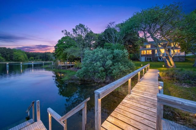 31 Albion Way, South Dennis, MA 02660