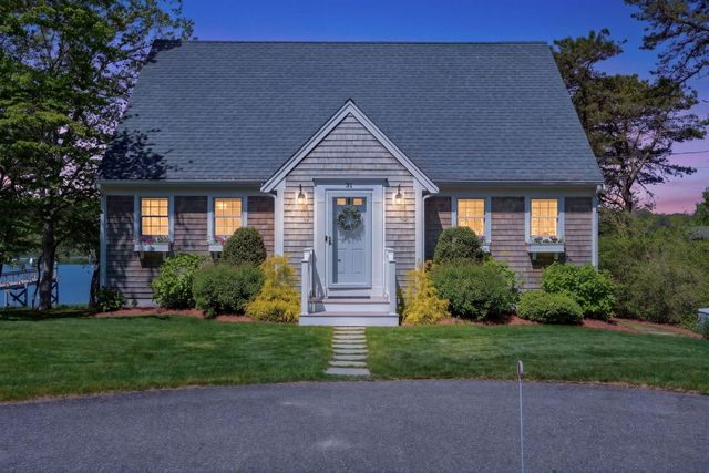 31 Albion Way, South Dennis, MA 02660