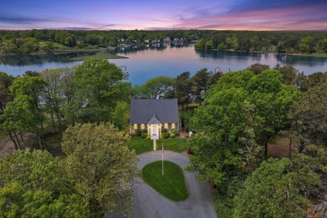 31 Albion Way, South Dennis, MA 02660