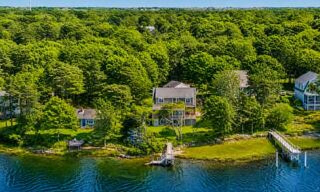 31 Albion Way, South Dennis, MA 02660