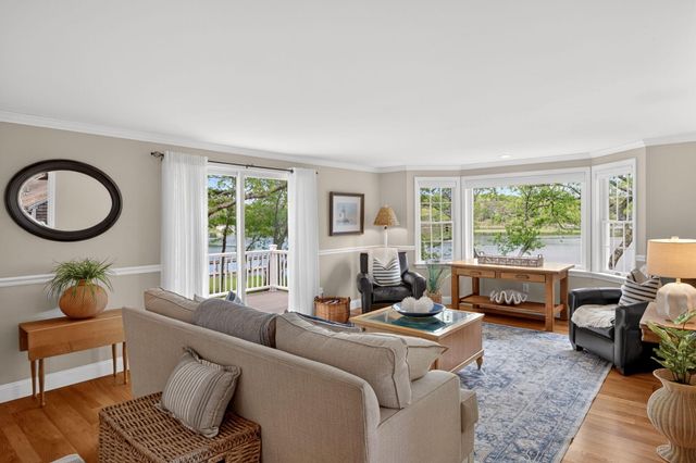 31 Albion Way, South Dennis, MA 02660