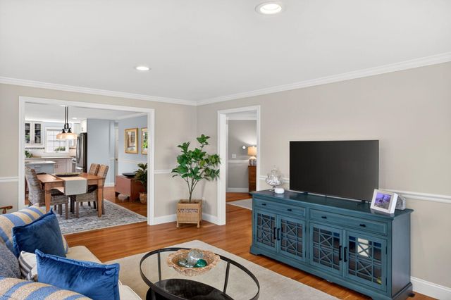 31 Albion Way, South Dennis, MA 02660