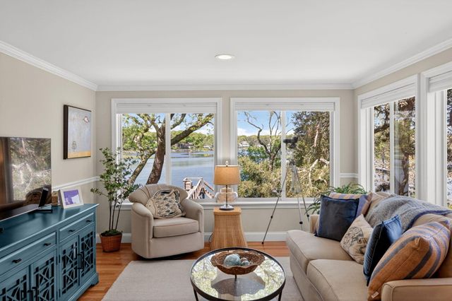 31 Albion Way, South Dennis, MA 02660