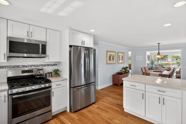 31 Albion Way, South Dennis, MA 02660