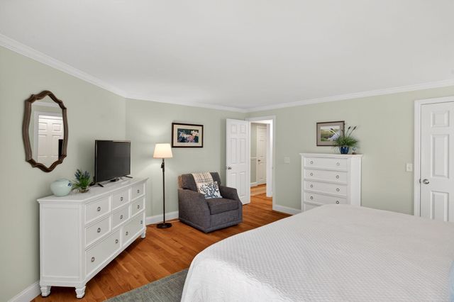 31 Albion Way, South Dennis, MA 02660