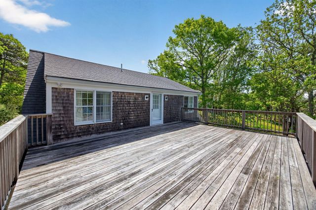 31 Albion Way, South Dennis, MA 02660