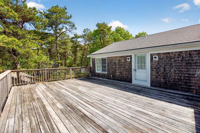 31 Albion Way, South Dennis, MA 02660