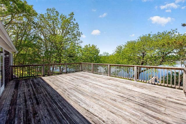 31 Albion Way, South Dennis, MA 02660