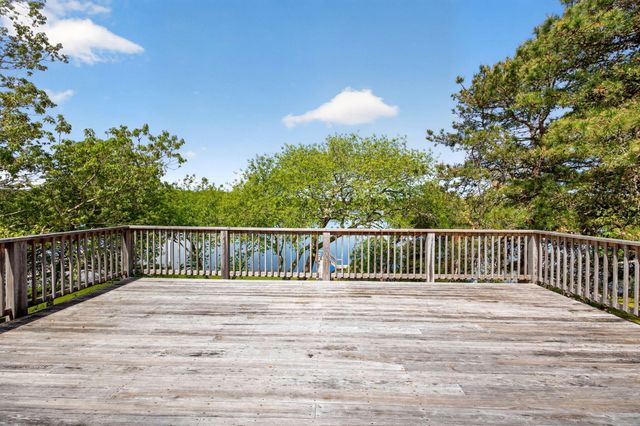 31 Albion Way, South Dennis, MA 02660