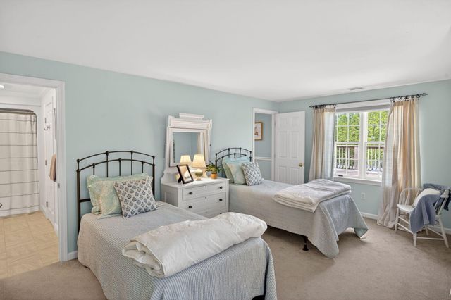 31 Albion Way, South Dennis, MA 02660