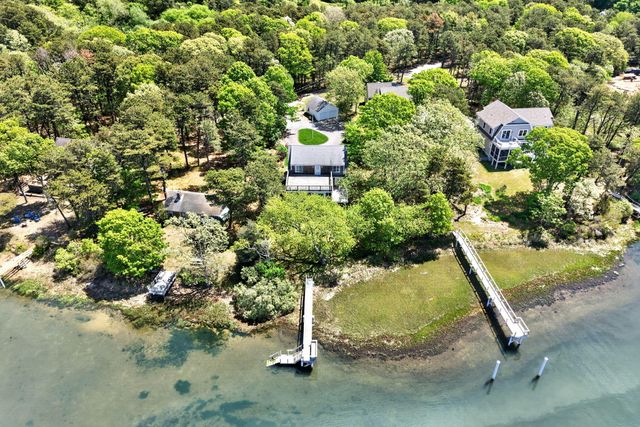 31 Albion Way, South Dennis, MA 02660