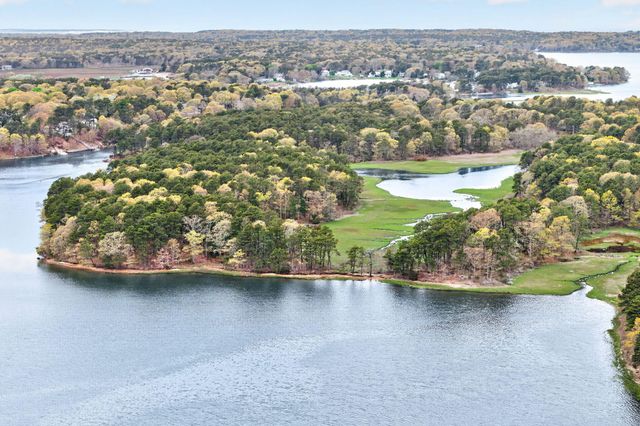 31 Albion Way, South Dennis, MA 02660