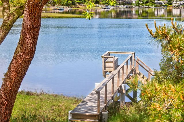 31 Albion Way, South Dennis, MA 02660