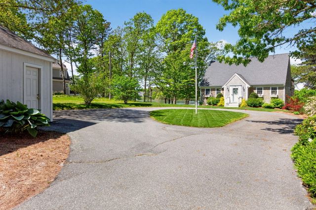 31 Albion Way, South Dennis, MA 02660