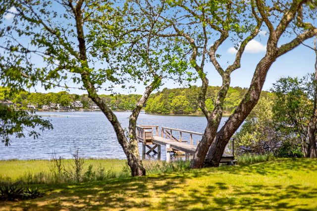 31 Albion Way, South Dennis, MA 02660