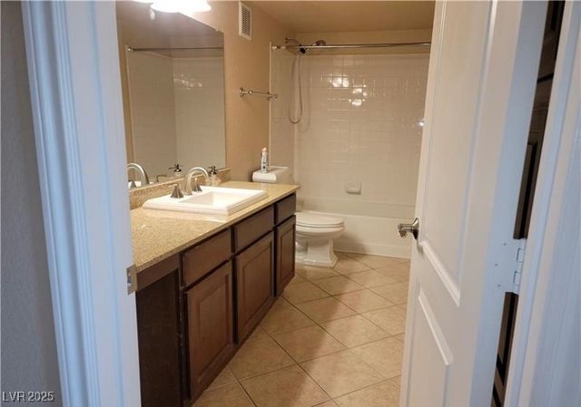 8101 West Flamingo Road 2040, Las Vegas, NV 89147