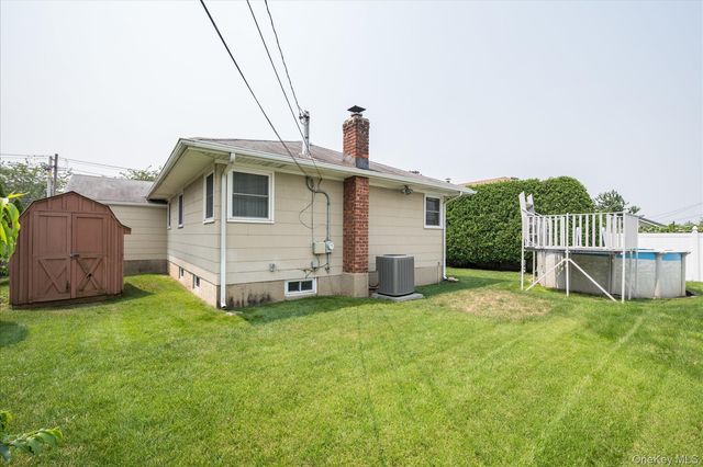 3191 N Jerusalem Road, Levittown, NY 11756
