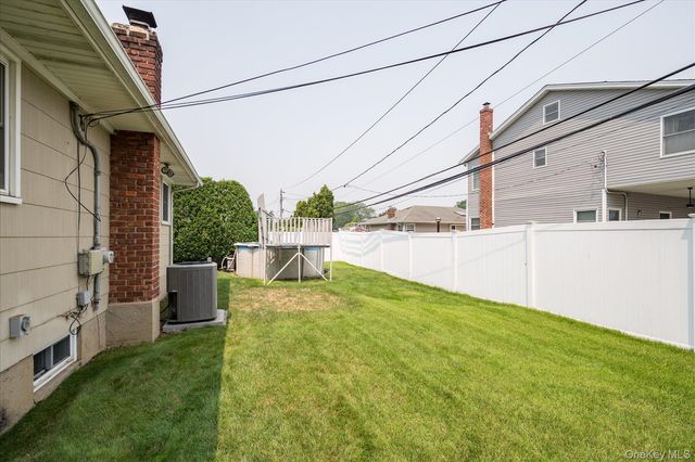 3191 N Jerusalem Road, Levittown, NY 11756
