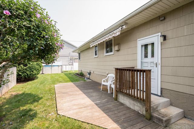 3191 N Jerusalem Road, Levittown, NY 11756