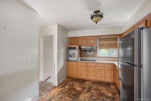 3191 N Jerusalem Road, Levittown, NY 11756