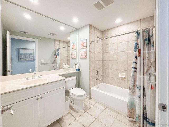 645 Lost Key Dr 503D, Pensacola, FL 32507