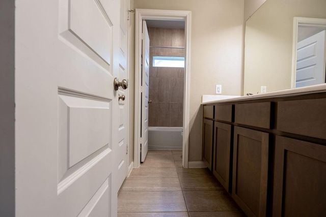 8435 Sunset Horizon Drive, Baytown, TX 77521