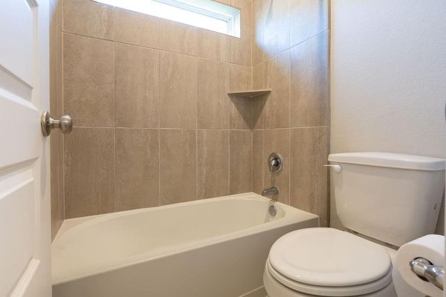 8435 Sunset Horizon Drive, Baytown, TX 77521