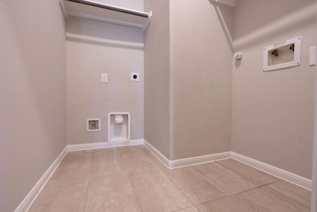 8435 Sunset Horizon Drive, Baytown, TX 77521