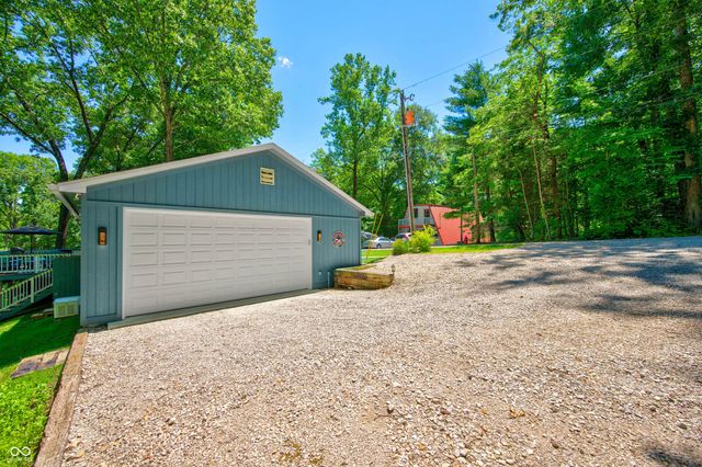 6400 Mallard Drive, Nineveh, IN 46164