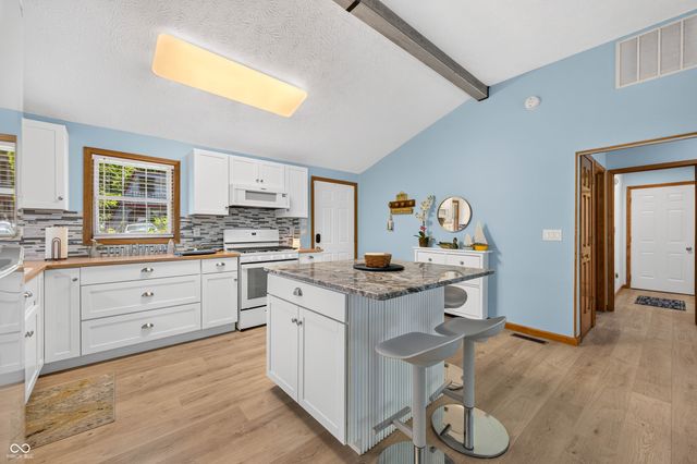 6400 Mallard Drive, Nineveh, IN 46164